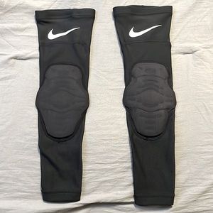 Nike arm sleeves